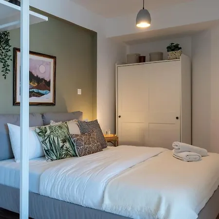 Luna - Homely W Balcony In