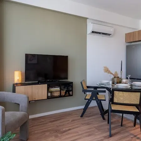 דירה Luna - Homely W Balcony In