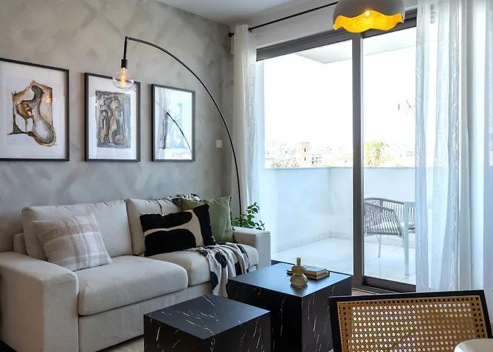 Luna - Homely W Balcony In * לרנקה